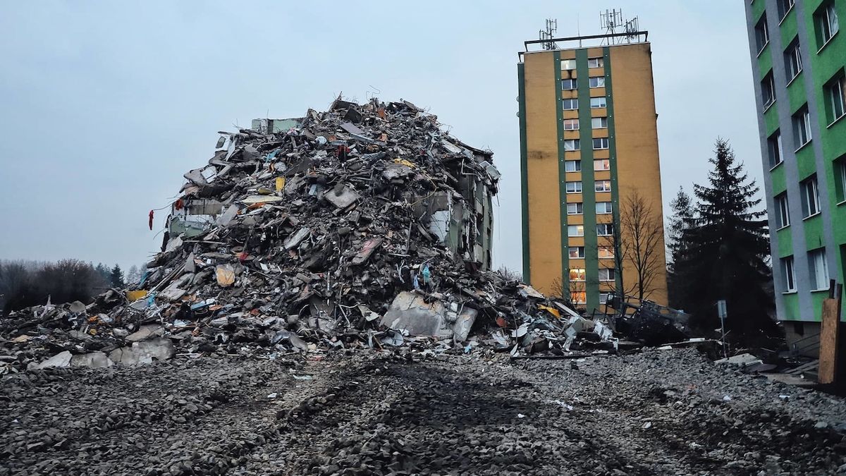 Pojišťovna vyplatí lidem ze zničeného domu v Prešově desítky milionů korun